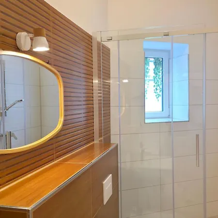 Elena Flat Lemon Hbf Appartement Duisburg